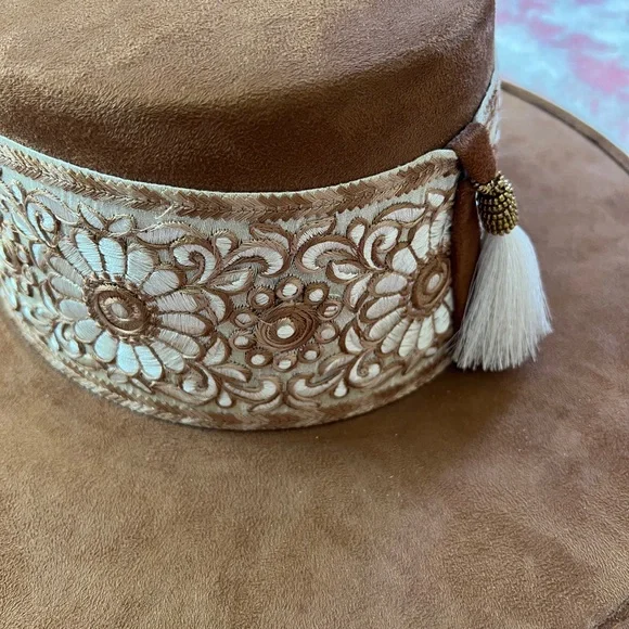 Brown Wide-Brim Hat with Embroidered Band - Picture 2 of 3